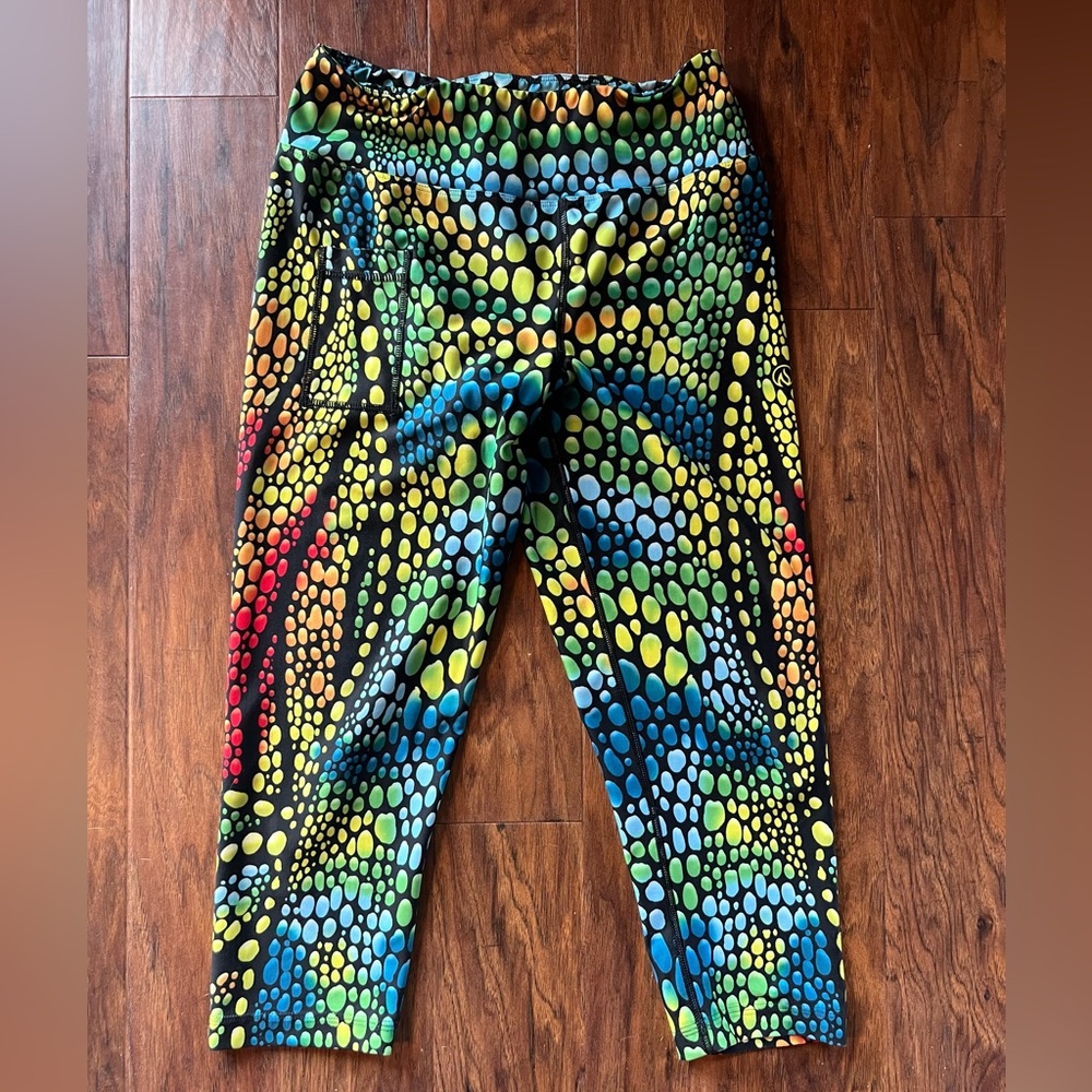 InkNBurn Chameleon Capris, size 10